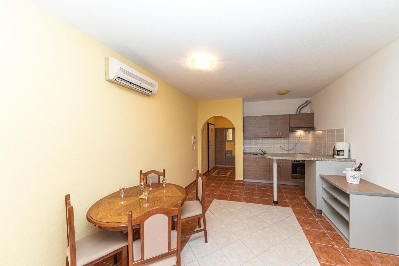 Sea View Apartments Sirena Okrug Gornji Exterior photo